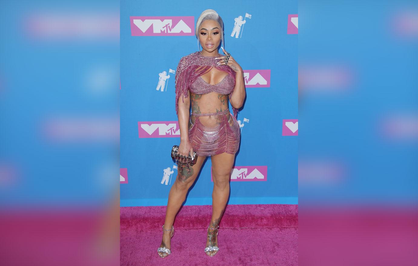 //blac chyna denies skin lightening