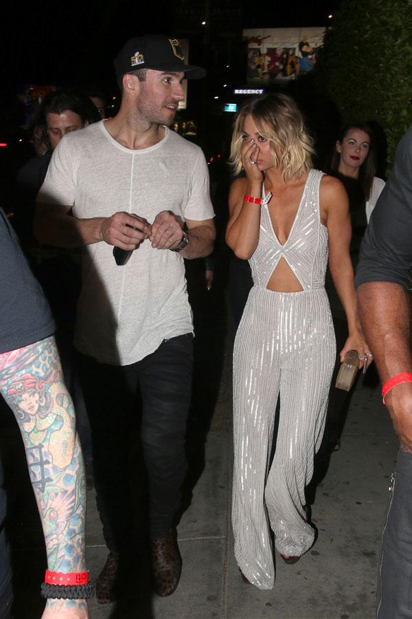 Kaley cuoco sam hunt dating grammys afterparty 04