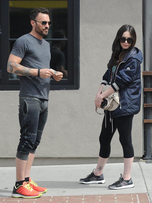 Megan fox pregnancy hiding photos updates 03