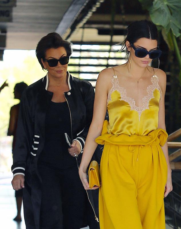 Kris Jenner, Kendall Jenner, And Kourtney Kardashian Filming In Thousand Oaks