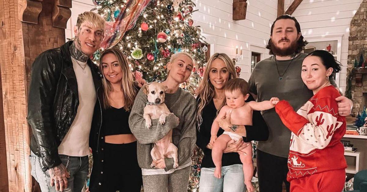 Photo of Noah, Miley, Tish, Brandi, Braison and Trace Cyrus