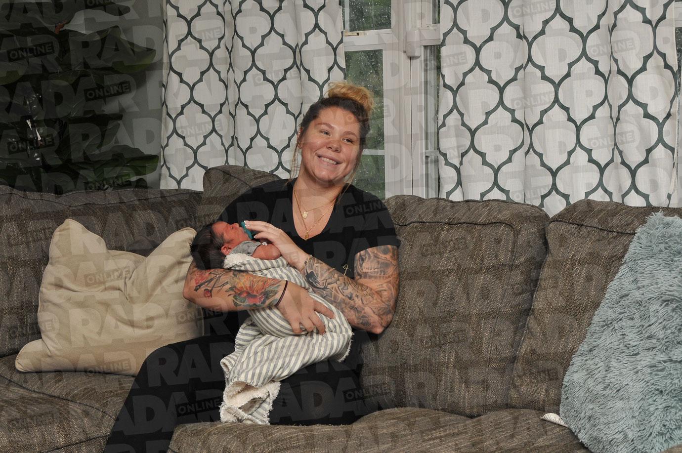 EXCLUSIVE: Kailyn Lowry seen for the first time since giving birth to new baby boy