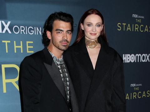joe jonas denies abducting sophie turners kids lawsuit misleading