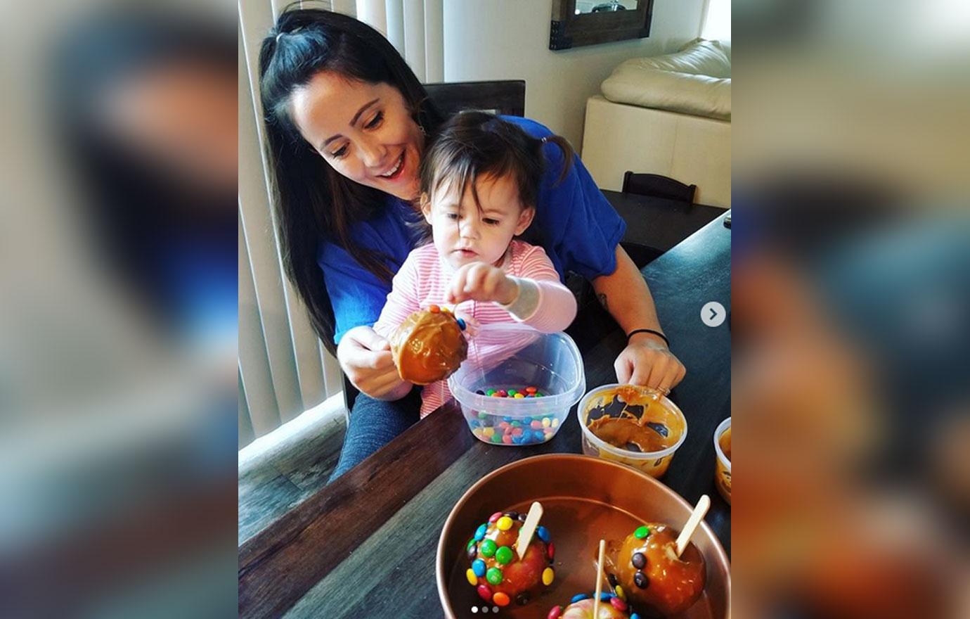 jenelle-evans-instagram-daughter-ensley-gun-photos