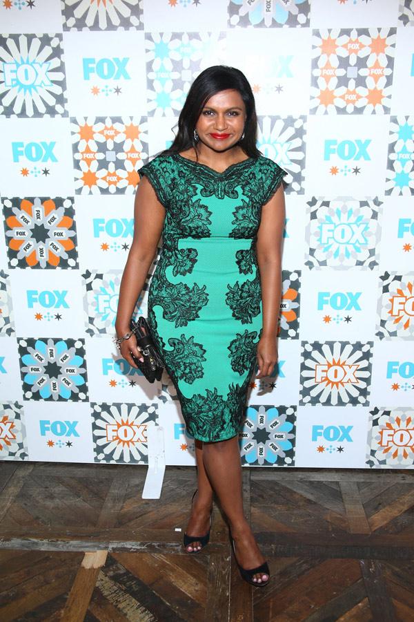 Mindy kaling green lace dress