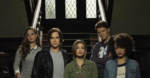 Ravenswood cast photo