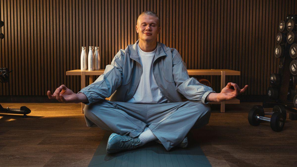 erling haaland and vinicius junior front new marriott bonvoy and visa for fans everywhere campaign ahead of fifa world cup