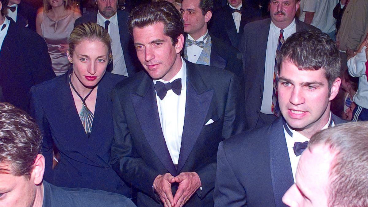 Photo of Carolyn Bessette and John F. Kennedy Jr.