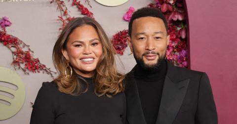 Photo of Chrissy Teigen & John Legend