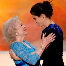 2010__03__Betty_White_Sandra_Bullock_March23newsne 225&#215;225.jpg