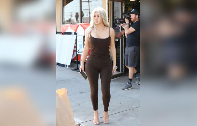A Source Claims That Kim Kardashian s 24 Inch Waist Is Fake 