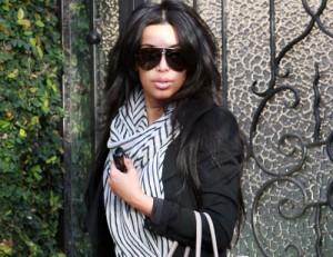 2011__01__41_Kardashian_Kim_010611a 300&#215;231.jpg