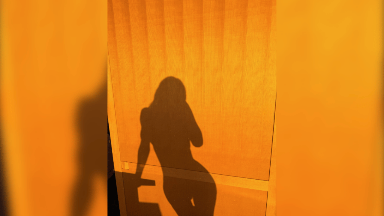Image of Khloé Kardashian’s sultry Instagram post had fans and famous friends flooding the comments with praise.