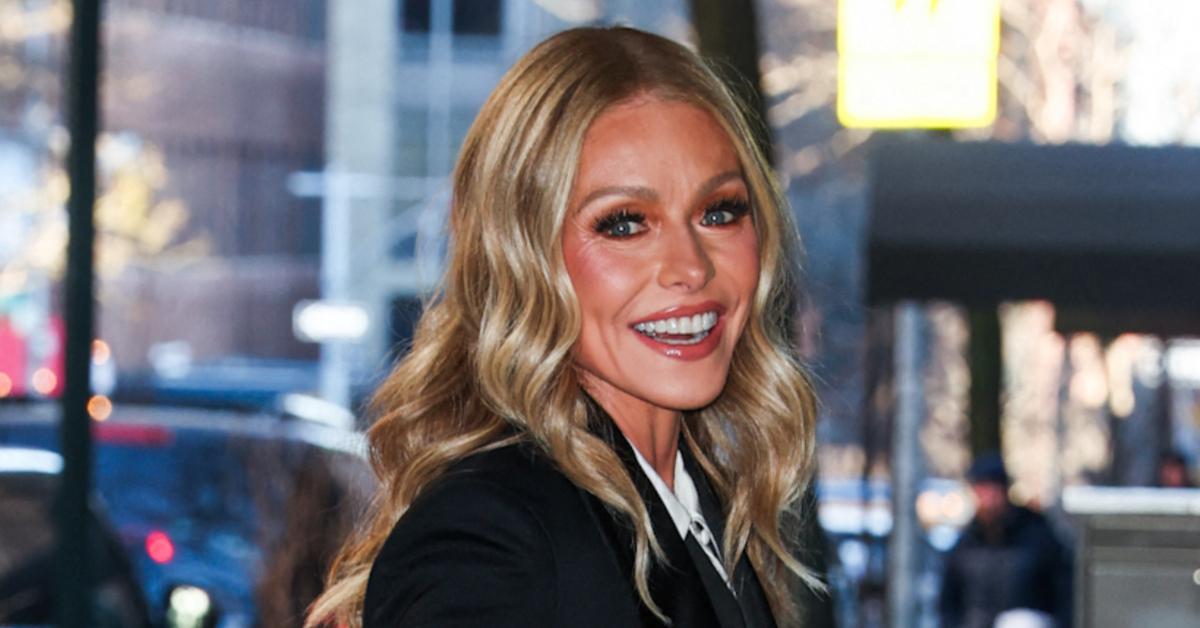 Photo of Kelly Ripa.