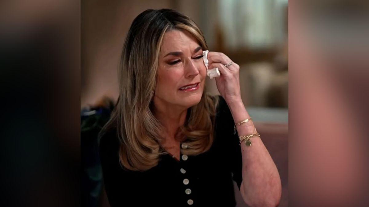 Image of Savannah Guthrie said her sister, Annie, was the one to inform her of their mother's disappearance.