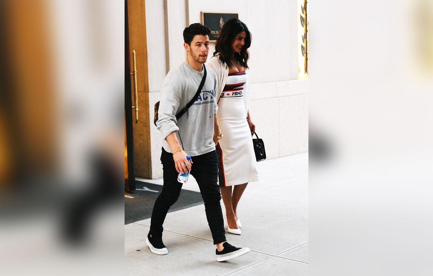 Priyanka chopra fiance nick jonas matching outfits 5