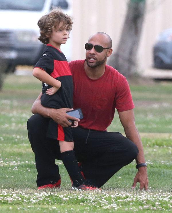 Hank baskett kendra wilkinson soccer game3