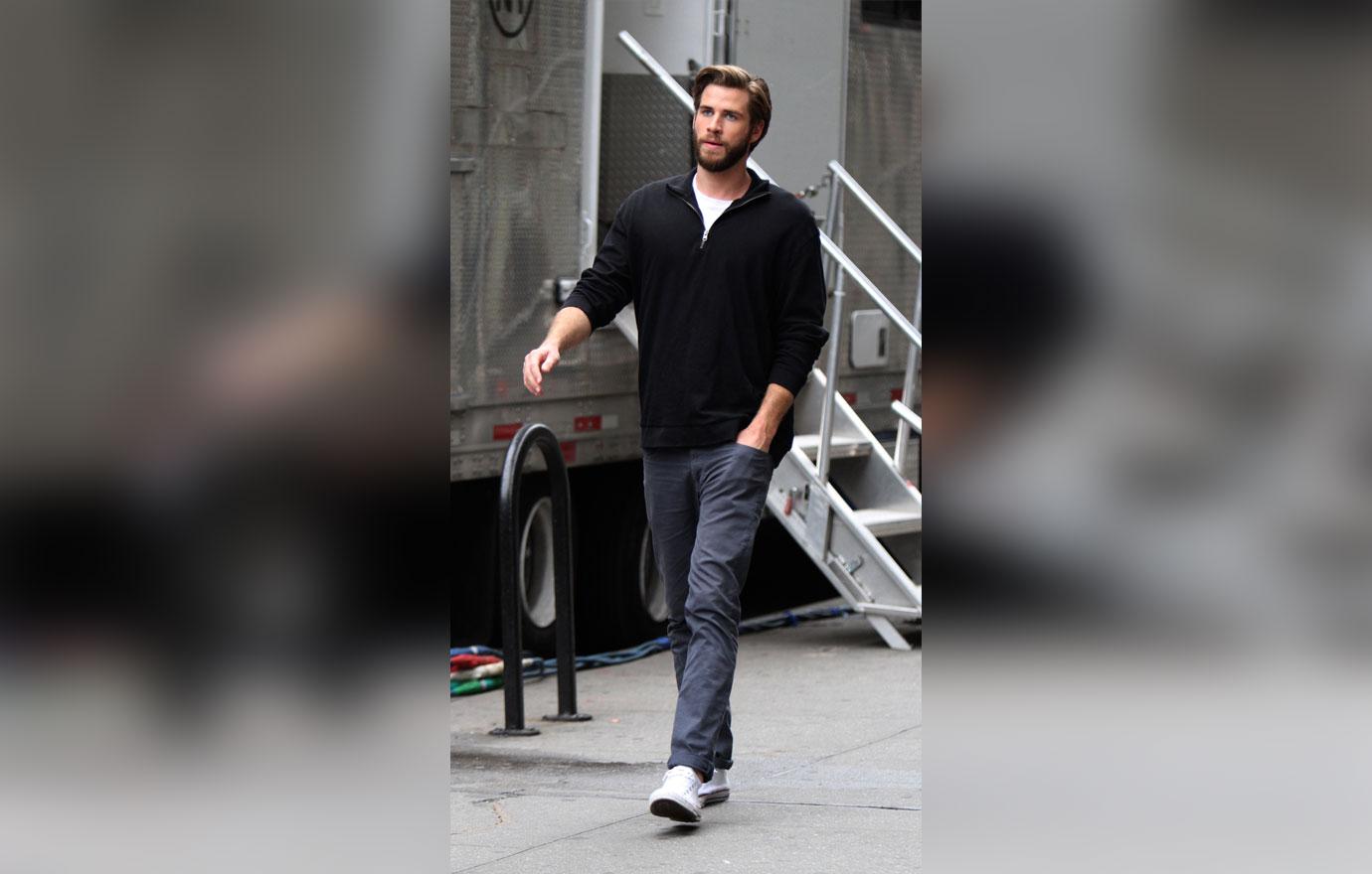 Liam hemsworth walking