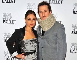 2011__01__Mila_Kunis_Black_Swan_Jan25newsnea 300×232.jpg