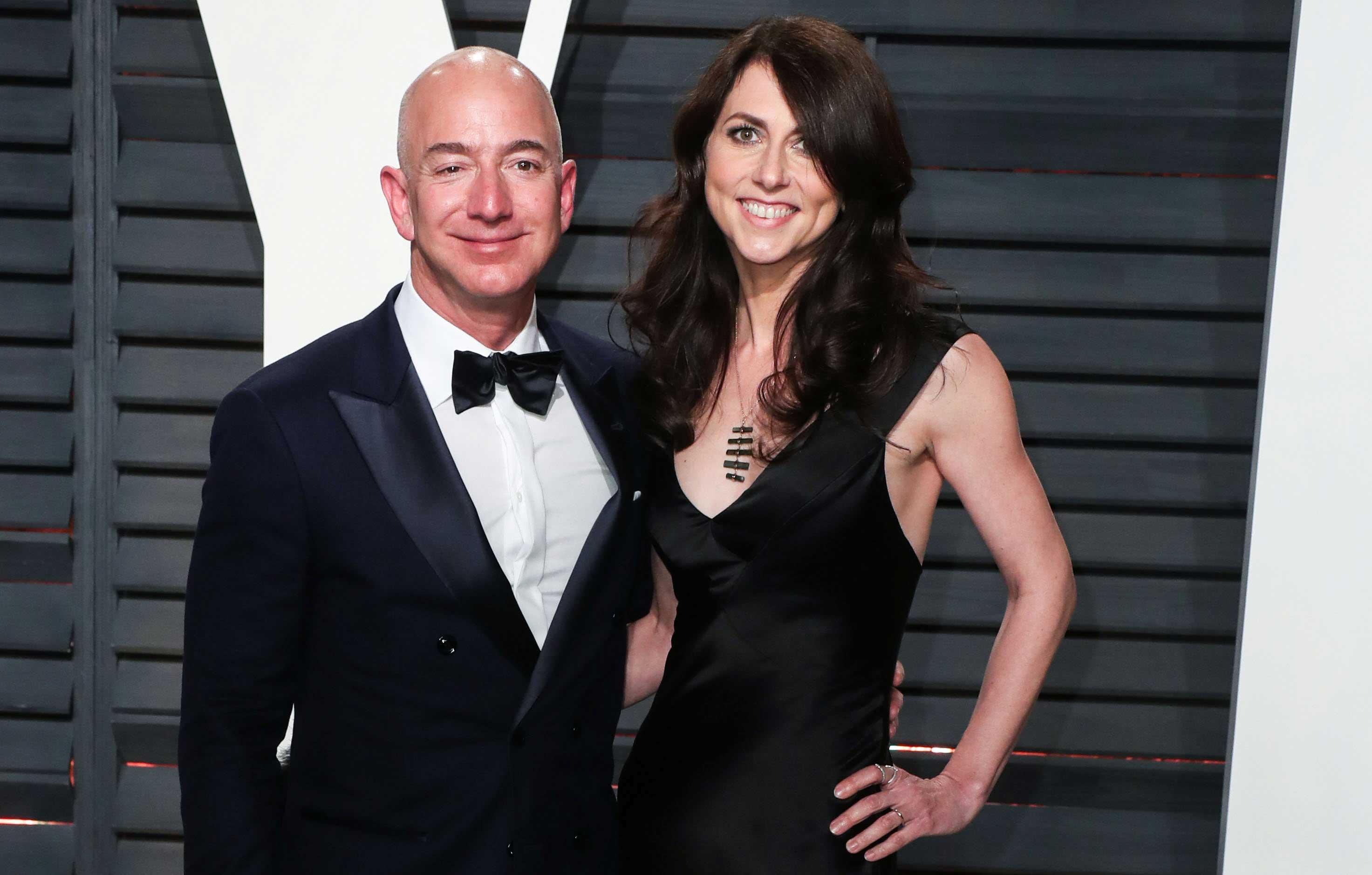 mackenzie scott jeff bezos ex wife files for divorce from science teacher husband dan jewett