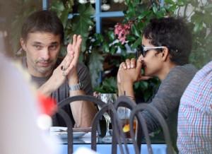 2010__10__Halle_Olivier_Oct11_10 300×218.jpg