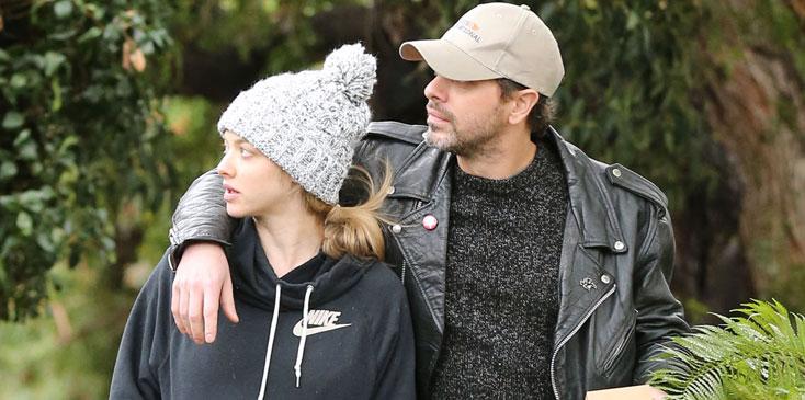 Amanda Seyfried Expecting Baby Fiance Thomas Sadoski Long