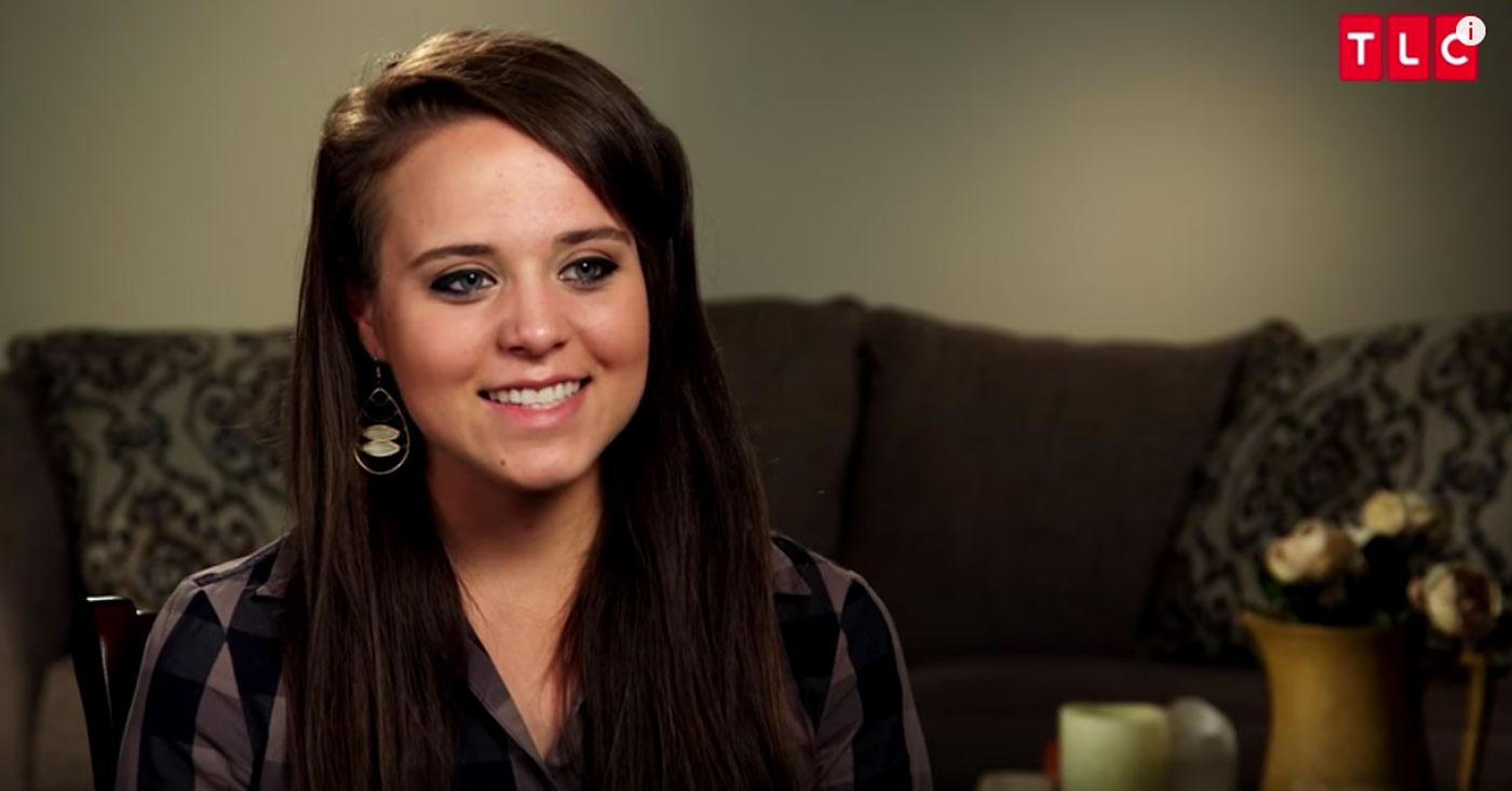 Jinger duggar shades sister jill cooking 03