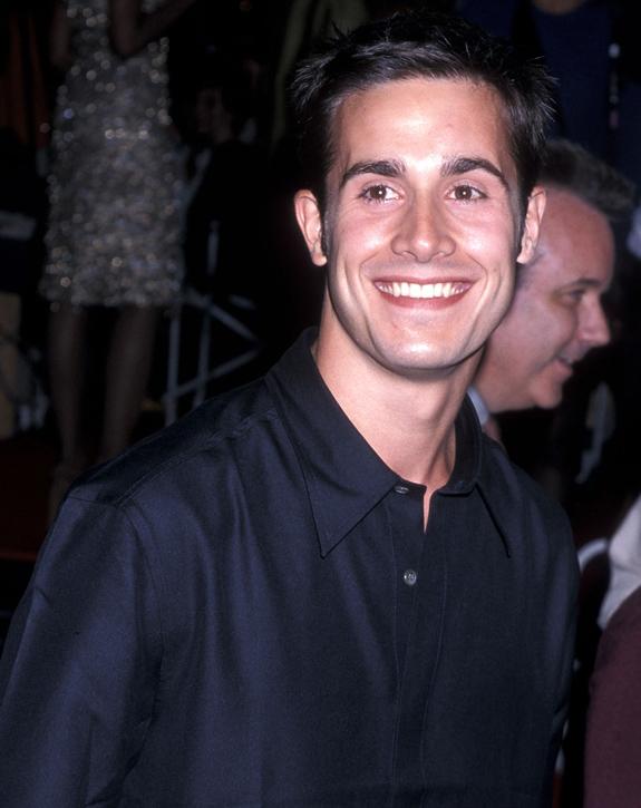 //ok__freddie prinze jr birthday