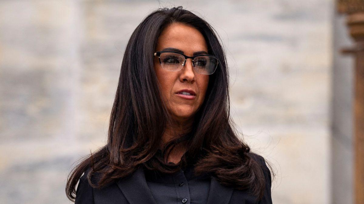 Image of Lauren Boebert's leaked photo of Hillary Clinton went viral thanks to MAGA influencer Benny Johnson.