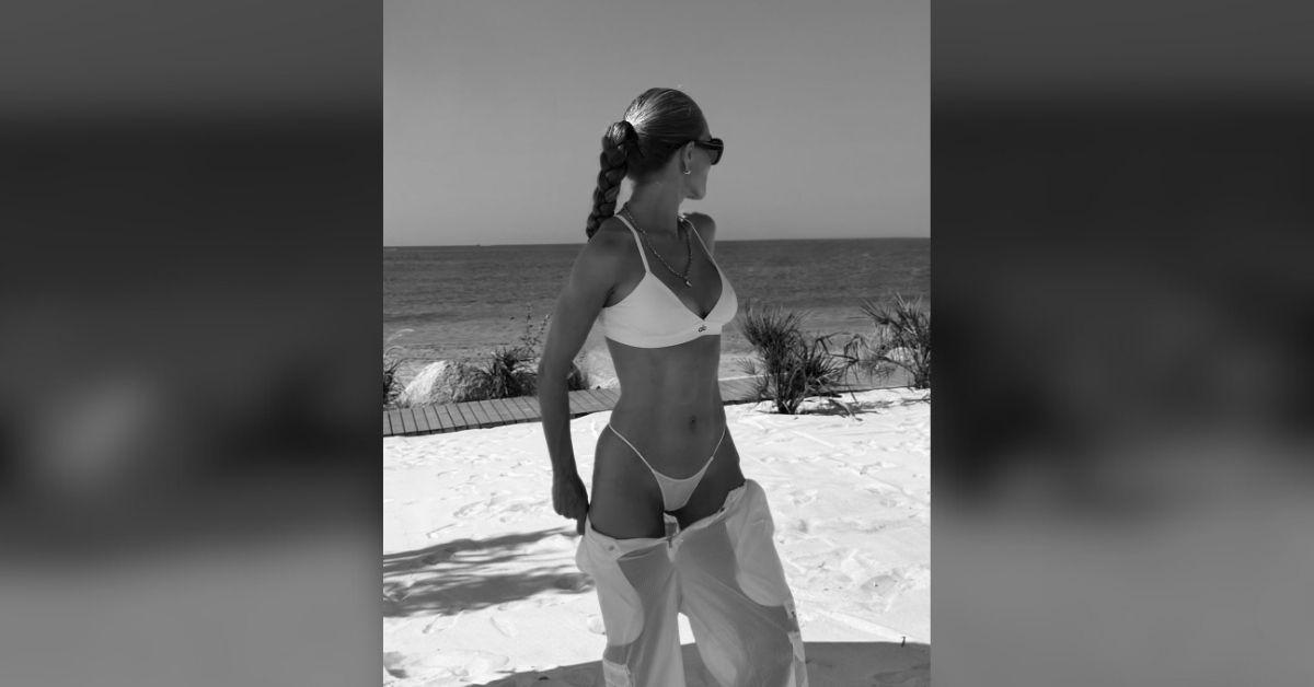 Photo of Jason Statham shared steamy photos of his wife while on vacation in Spain.