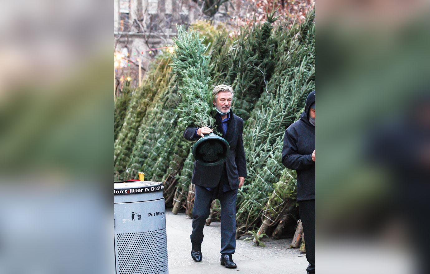 alec baldwin hilaria baldwin kids christmas tree shopping rust shooting lawsuits