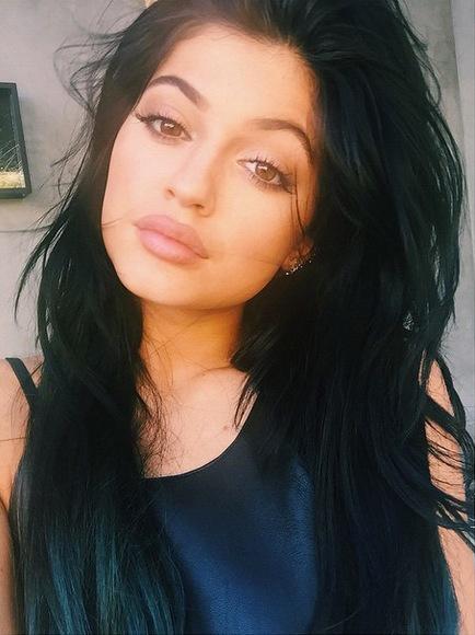 Kylie jenner lips fake 13