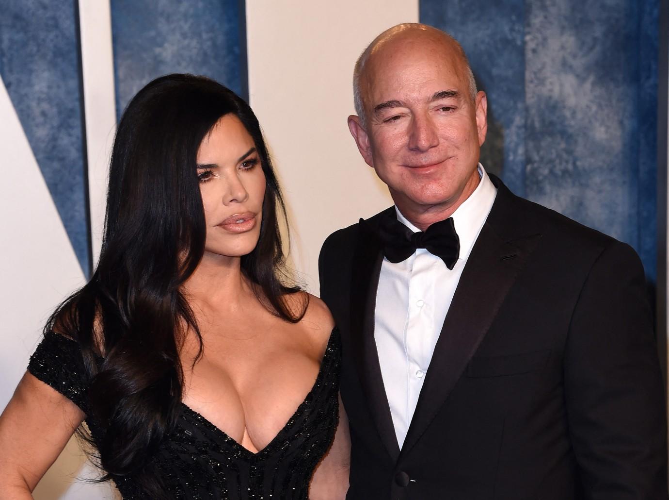 lauren sanchez hints jeff bezos engagement