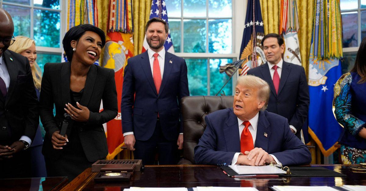 donald trump flirts with beautiful reporter white house