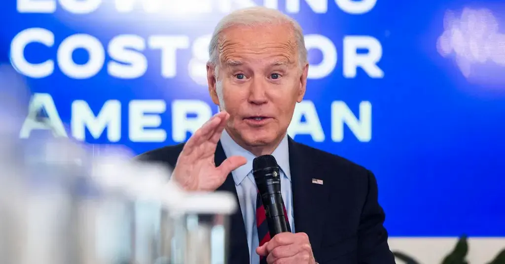 joe biden aides practice not showing any reaction president slip up