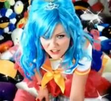 2010__03__Kirstin_Dunst_March30news 225×203.jpg