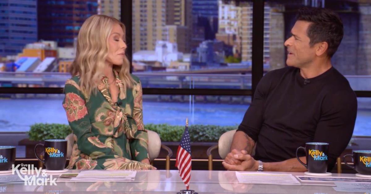 kelly ripa rolls eyes mark consuelos drag dinner live show