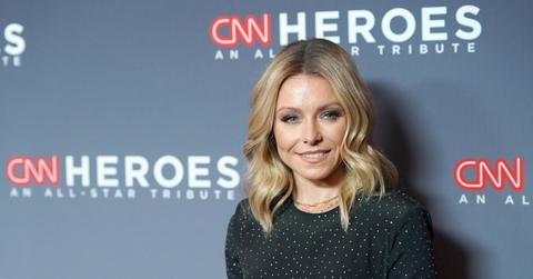 Kelly Ripa black dress