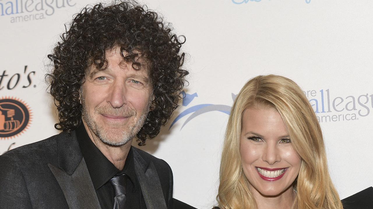 Howard Stern,Beth Ostrosky