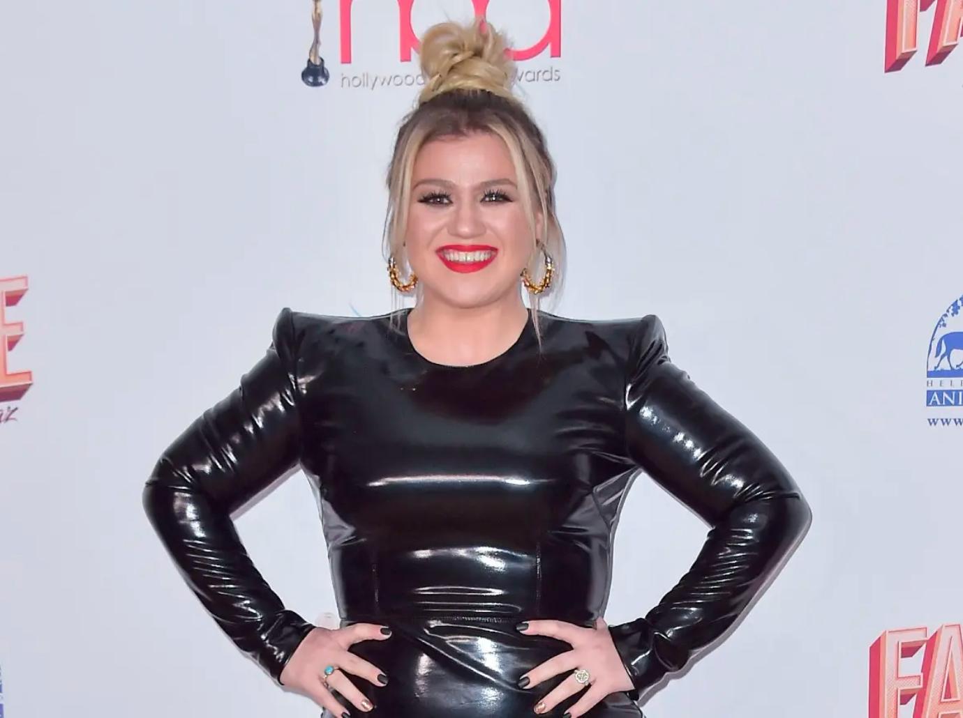 kelly clarkson limited sugar carb lose weight quickly