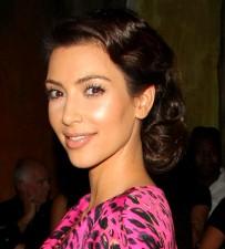 2010__03__okmagazine style kim kardashian day 203×225.jpg