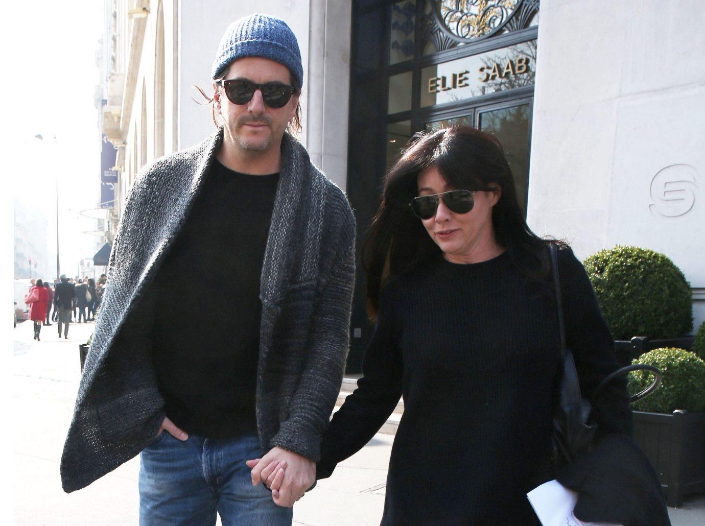 shannen doherty shades ex husband grateful cancer battle