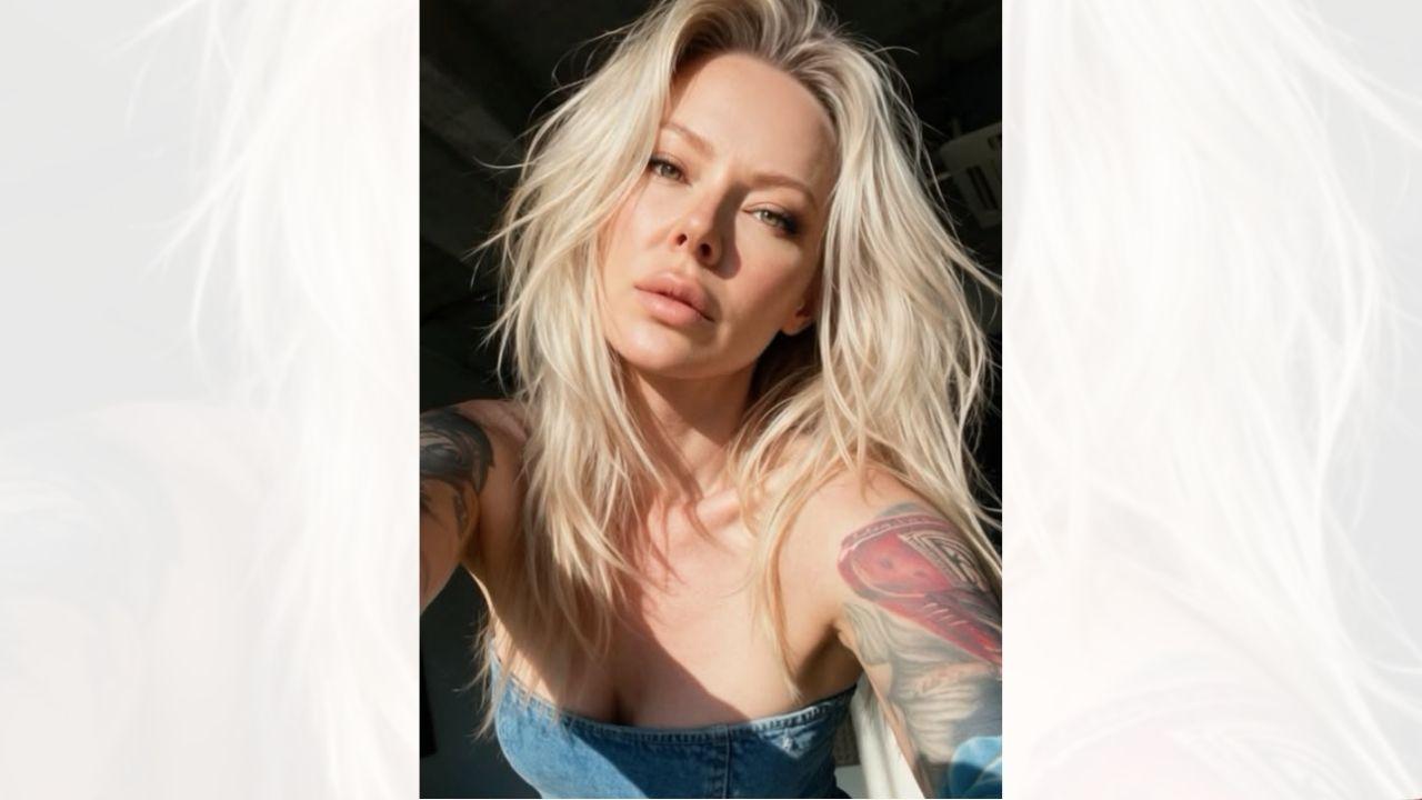 Image of Many of Jenna Jameson's followers gushed over the Dolly Parton inspired look. 