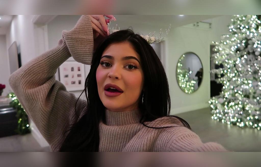 Kylie Jenner Shows Off Her Christmas Decorations