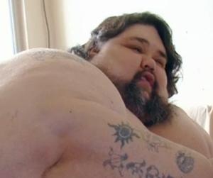 900_pound_man_video_struggles_lose_weight_surgery_rotator.jpg