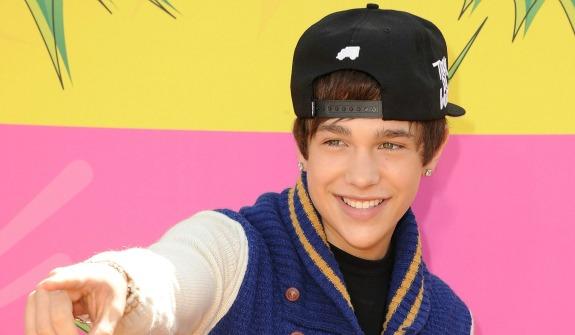 Ok_040413_austin mahone hat stacked.jpg