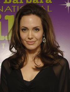 Angelina To Help Iraq Refugees