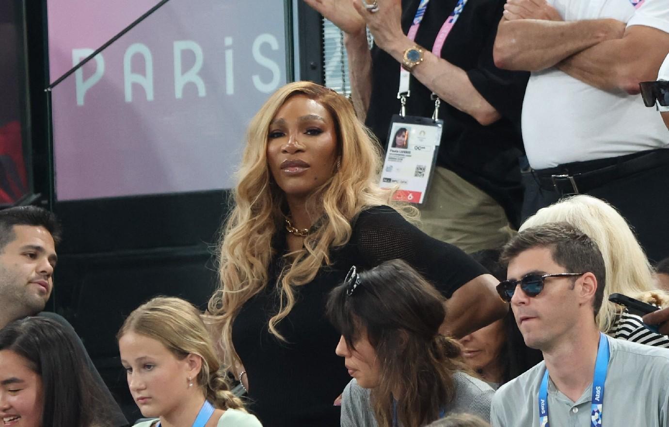 serena williams wait table paris restaurant wasnt recognized staffer