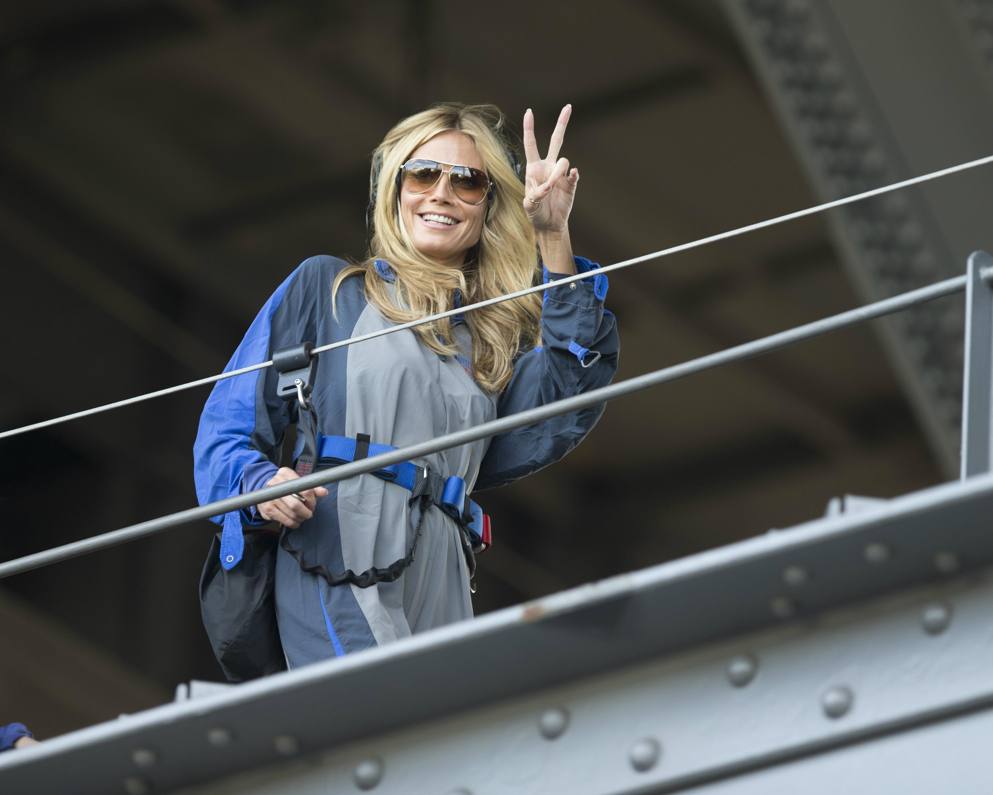 Heidi klum climbs sydney harbour bridge