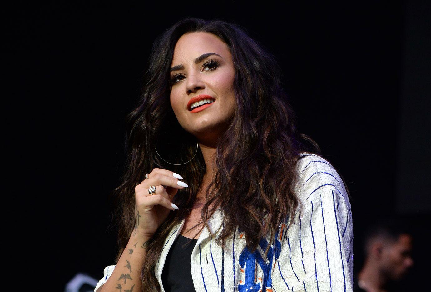 demi lovato sexuality blasts critics twitter 04